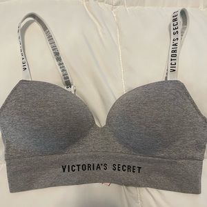 Victoria Secret Wireless Push-Up Bra